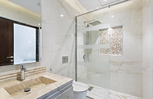 Al Olaya District Apartment | Luxury Furnished 1-BDR Apartment in Olaya Riyadh