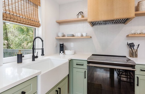 Avondale Apartment | Luxury Garage Studio