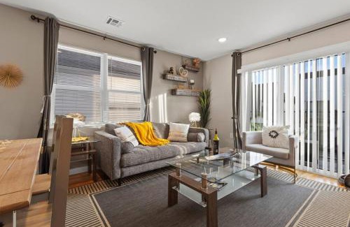 Elizabeth Apartment | Luxury Gated home near NYC and EWR with free Parking