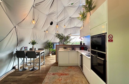 Newton Ferrers House | Luxury Geodome in Devon with Private Hot Tub, Fishing, and 3D Cinema Room