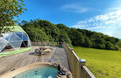 Newton Ferrers House | Luxury Geodome in Devon with Private Hot Tub, Fishing, and 3D Cinema Room