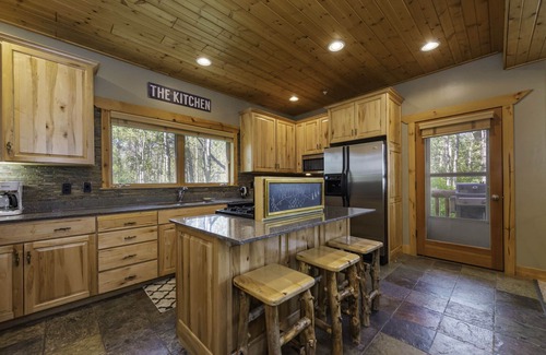 Park City House | Luxury Getaway- Close to Skiing- 2 King beds!
