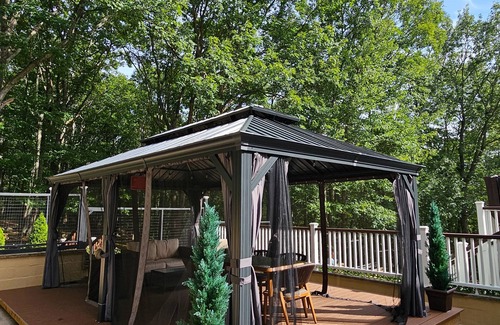 Bushkill House | Luxury getaway in vibrant woods, Jacuzzi, Hot Tub, Pool, Star Gazing.