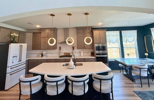 Atascocita Apartment | Luxury Getaway w/Pool, Sauna, Gym & Lagoon