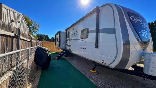 Nampa Apartment | Luxury Glamping near Idaho Event Center in Nampa