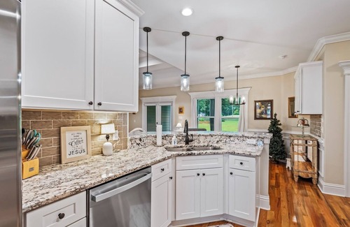 Crawfordville House | Luxury Golf Course Retreat in the Crawfordville, 2 bedroom sleeps up to 8