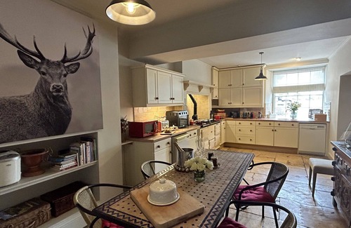 Tetbury House | Luxury Grade II Listed Retreat, Secret Walled Garden midst Royal Market Town