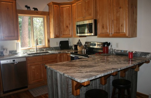 Bigfork House | Luxury Guest House With River Access