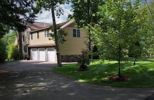 Moultonborough House | Luxury High-End Winnipesaukee Lakefront Sleeps 14 - Ideal For Large Families