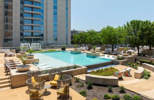 Cityplace Apartment | Luxury Highrise in West Village