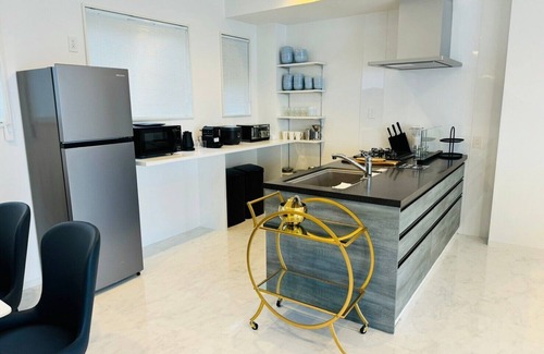 Hakata-ku Villa | Luxury Hills1500 ㎡ Superb view patio Sauna BBQ 4 parking spaces, swimming pool, pets, near Fukuoka Airport