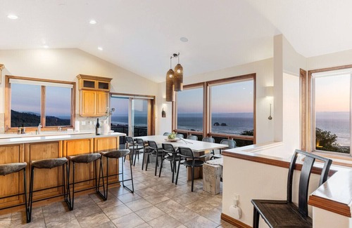 Rockaway Beach House | Luxury hillside home w/panoramic ocean & Twin Rock views, Spa & hot tub