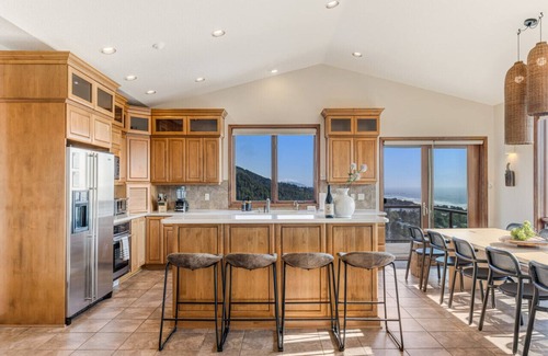 Rockaway Beach House | Luxury hillside home w/panoramic ocean & Twin Rock views, Spa & hot tub