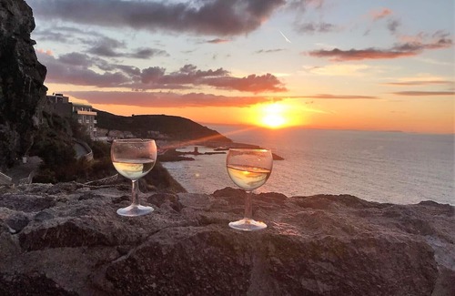 Castelsardo House | LUXURY HISTORIC HOUSE & EXCLUSIVE TERRACE. Live the Village, Live on the Sea!