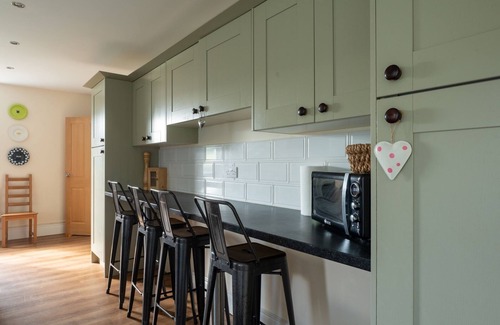 St Brides Cottage | Luxury Holiday Cottage, Beach with Great Sea Views, Broad Haven, Pembrokeshire