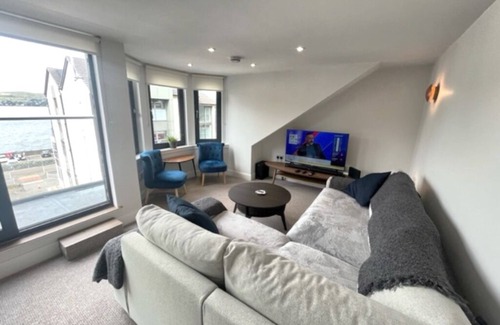 Gourock Apartment | Luxury Holiday Flat in the heart of Gourock, Inverclyde