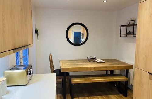Aviemore House | Luxury holiday home in a quiet central area sleeping up to 5 adults & 2 kids.