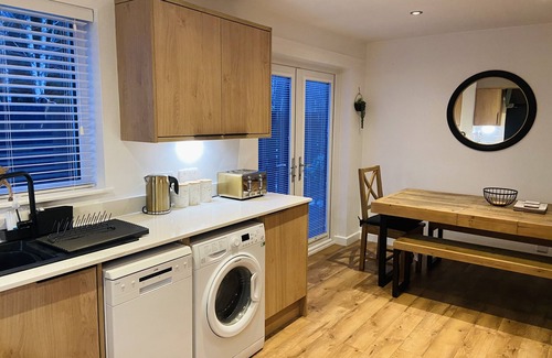 Aviemore House | Luxury holiday home in a quiet central area sleeping up to 5 adults & 2 kids.