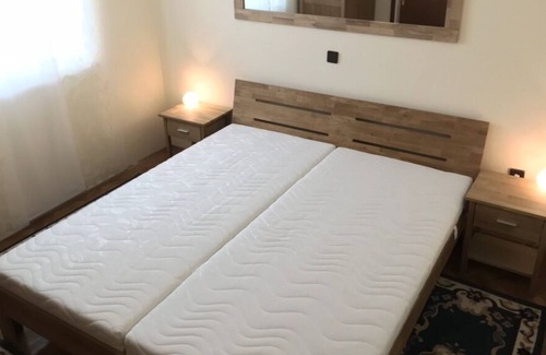 Rab Apartment | Luxury holiday room "Vali" in Villa Ivo with private bathroom Wifi / WLAN at RAB