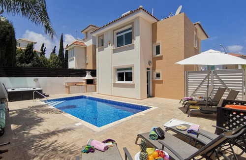 Protaras Villa | Luxury Holiday Villa with Pool, Hot Tub and Wi-Fi in Protaras near Fig Tree Bay