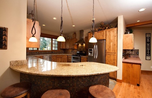 Purgatory House | Luxury Home Across from Purgatory - Pool Table - Large Deck - Free Shuttle