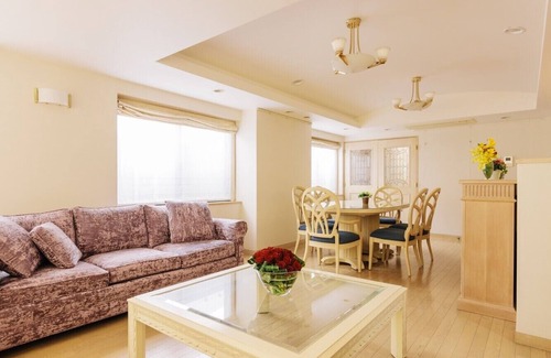 Nishiazabu House | Luxury Home For Max 8 ppl in Roppongi / Free wi-fi!