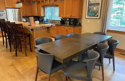 Country Club Estates House | Luxury Home for Family & Group Gathering: 2 Living Rooms + Hot tub + Game Room