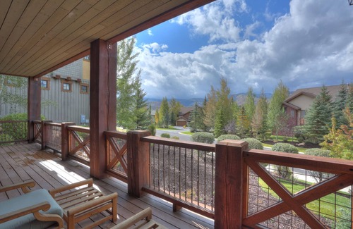 Park Meadows House | Luxury Home, Full Mountain Views, 5 Minutes to Historic Main St, Skiing, Golf