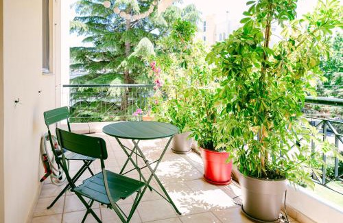 Marousi Apartment | Luxury home in Marousi close to YGEIA & Mitera