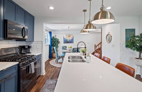 Detroit - Shoreway House | Luxury Home in the Heart of Gordon Square!