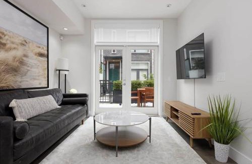 Marpole House | Luxury Home Near Dt And Yvr W 2 Indoor Parking