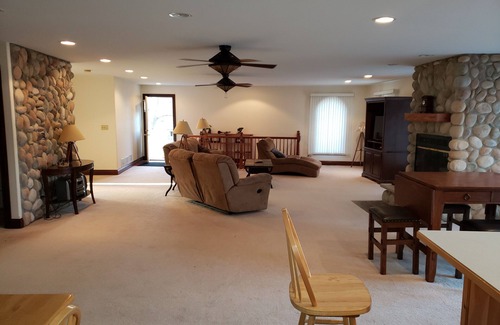 North Webster House | Luxury Home Overlooking Lake