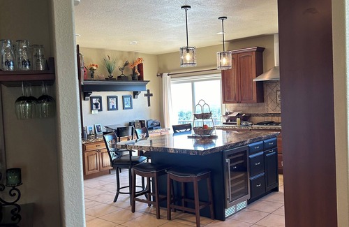 Cottonwood Heights House | LUXURY HOME WITH AMAZING CITY/LAKE VIEWS, 3 LRG DECKS, & MINUTES TO SKI AREAS