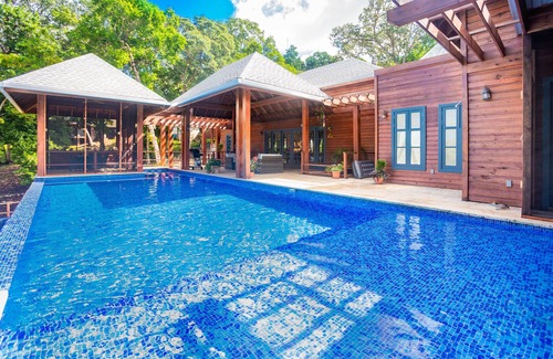 Lawson Rock House | Luxury home with 2 pools at Lawson Rock- Casa Coralina