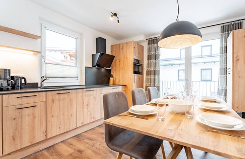 Kaprun Apartment | Luxury home with 3 balconies in city centre