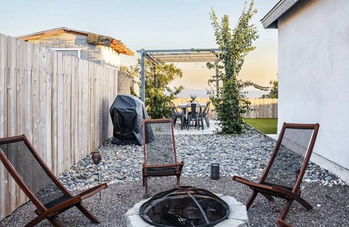 Bay Terraces House | Luxury home with beautiful views - 15 min from DT!