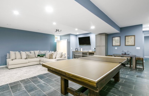 Saluda House | Luxury home with spectacular view, hot tub, decks, rec room, & yoga space