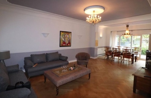 Duesseltal Apartment | Luxury Home2You in Düsseldorf for Business and Holiday