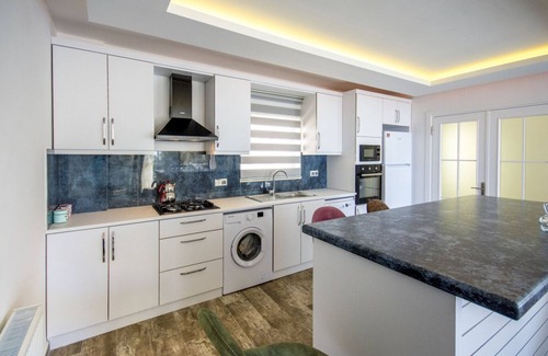 Islamlar House | Luxury Honeymoon Villa, Secluded Infinity Pool & Heated Indoor Pool