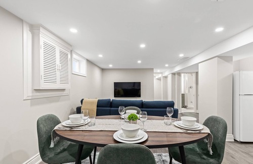 East York House | Luxury House Midtown Toronto 4BR/2BA