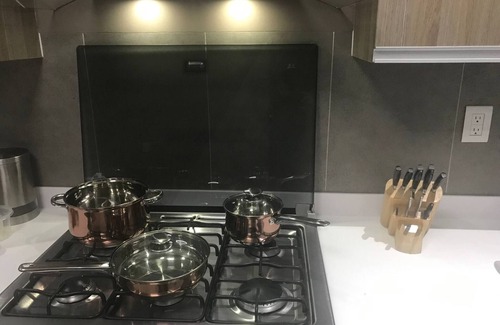 El Marques House | Luxury house with all the amenities Gym Seg Aa cal Pool Tv Wifi