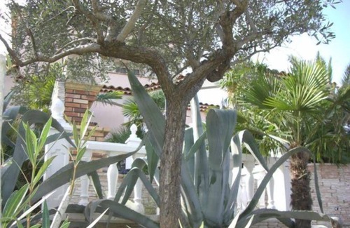 Garrigues House | Luxury house with garden and swimming pool quiet place next to golf course and near to everything