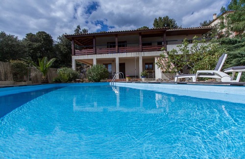 Cabrerolles Villa | Luxury Idyllic Villa Set Amongst Vineyards With Private Pool