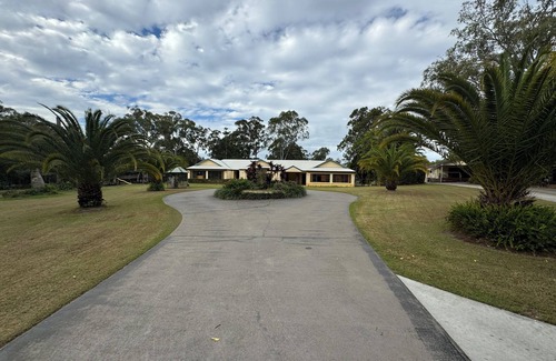 Sheldon House | Luxury in the Bush - Close to Brisbane and Gold Coast