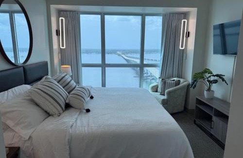 Fort Myers River District Apartment | Luxury in the sky