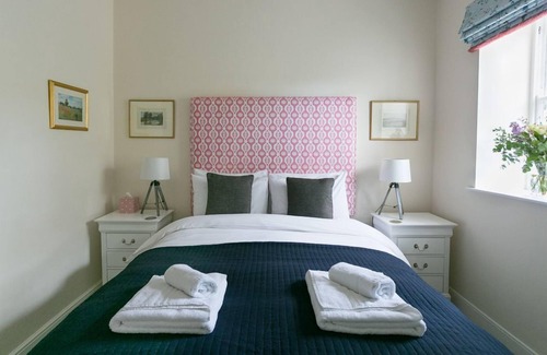 Hexham House | Luxury King bedroom w ensuite shower room in the wing of a private Country House