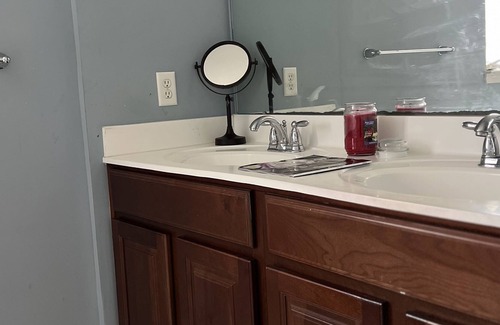 Parker Ford House | Luxury King Of Prussia Oasis