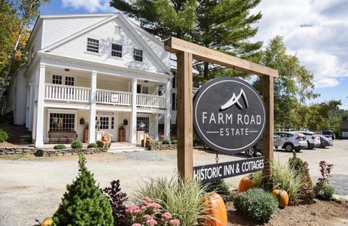 West Dover Resort | Luxury King w/balcony, accessible