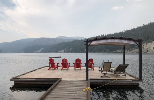 Okanagan-Similkameen House | Luxury Lakefront Home on Otter Lake Tulameen July 25th- August 1st, 2025 open!