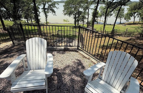 Hickory Creek House | Luxury Lake Front Getaway close to Dallas, Frisco, Little Elm
